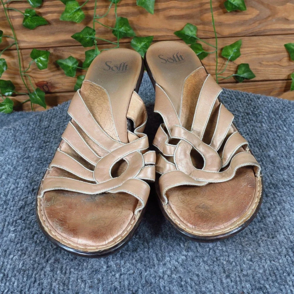 Sofft strappy wedge
